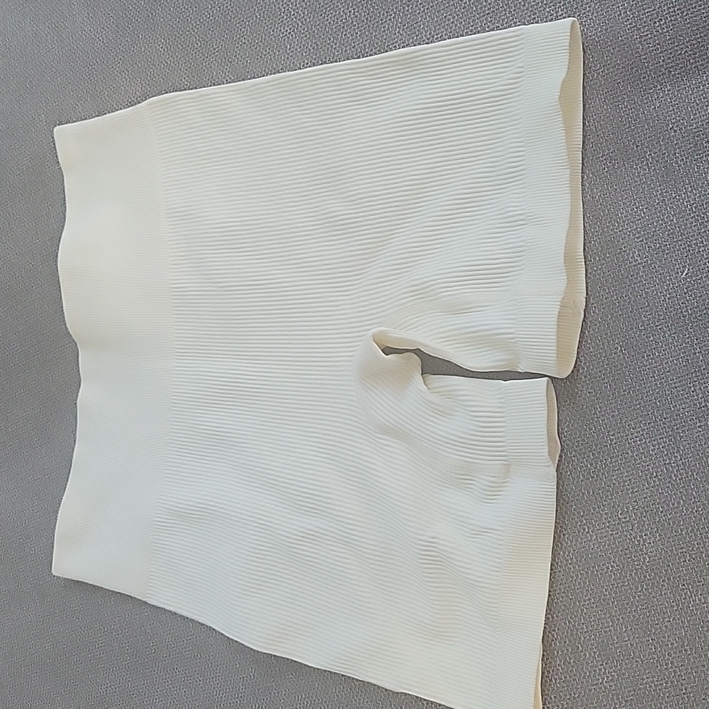 Womens Ivory Biker Shorts Size Large